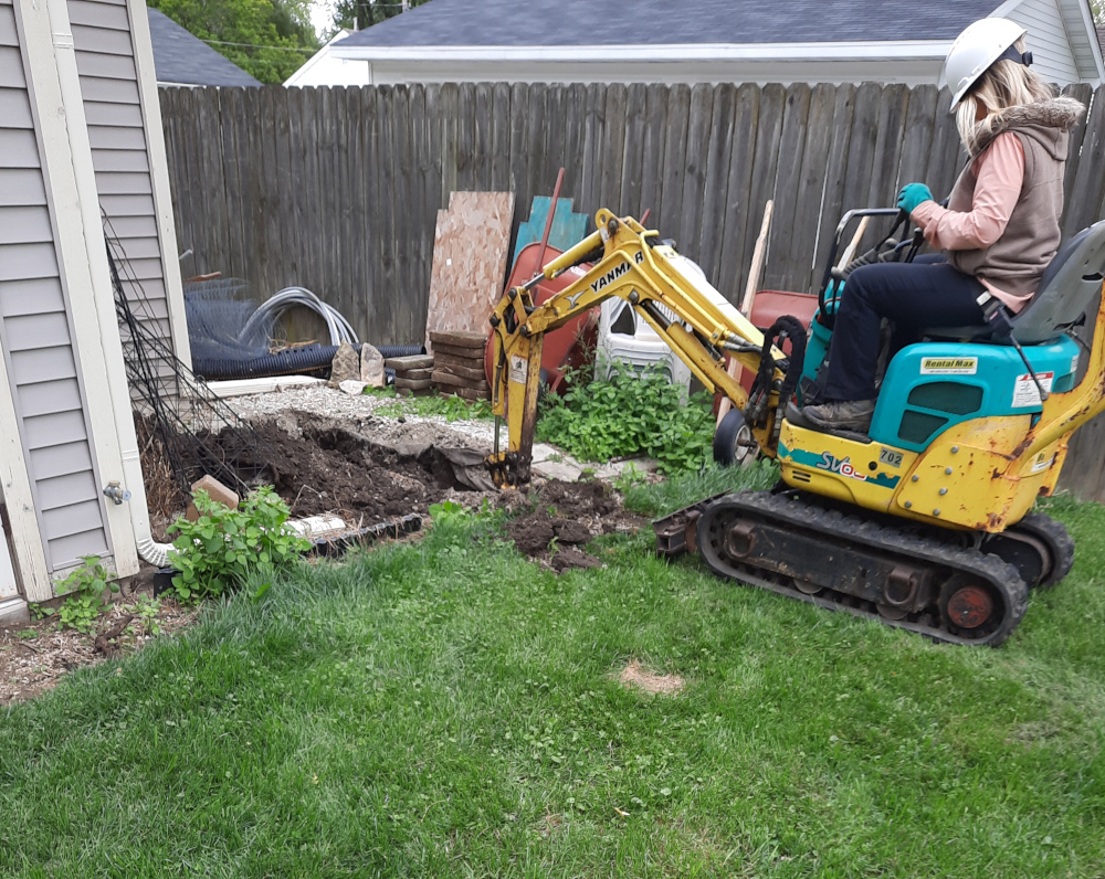 debbie excavator drainage trenching cropped resized